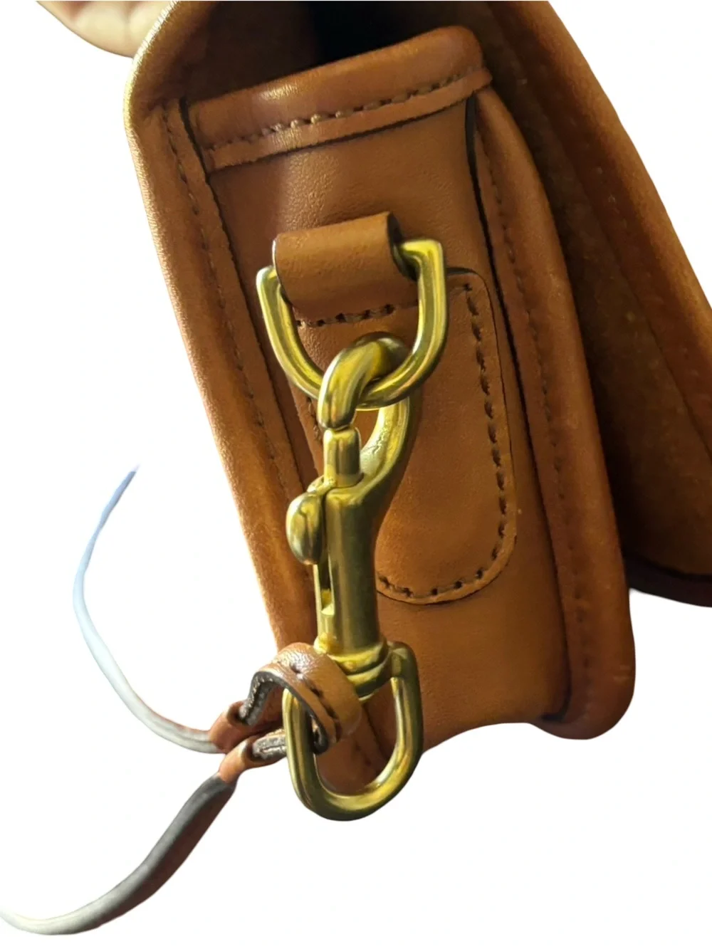 Vintage Coach 17994 British Tan Glove Tanned Leather Crossbody Dinky